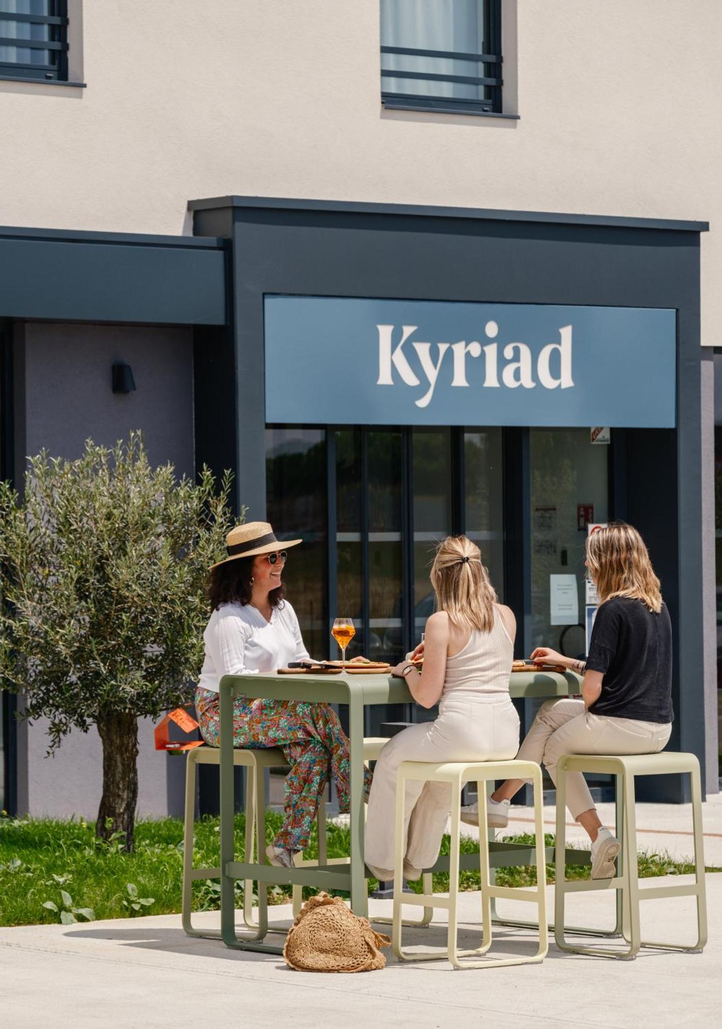 Kyriad Chateauroux Nord - Aeroport Déols Esterno foto